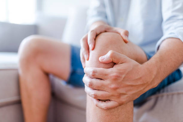 What Are The Causes, Remedy and Signs of Shoulder and Knee Joint Ache?